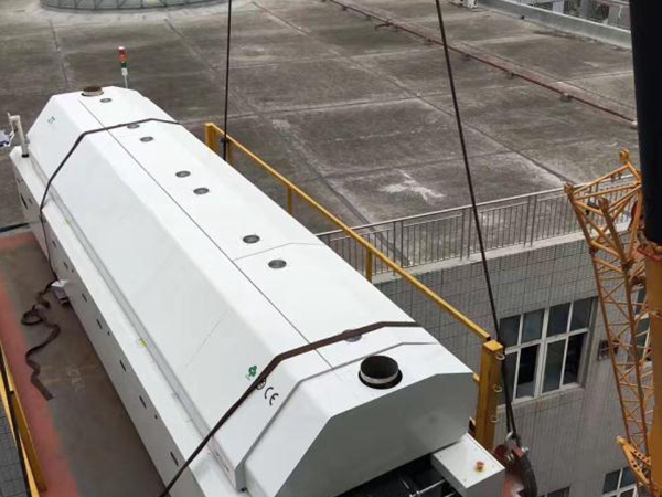 SMT設(shè)備卸車、拆箱作業(yè)