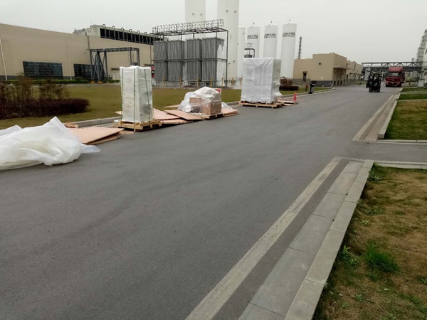 通威，激光摻雜機(jī)，卸車，拆箱，搬運(yùn)入場(chǎng)